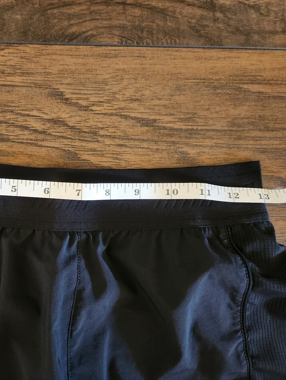 Women's On Running Black Athletic Running Gym Shorts - XS - Picture 3 of 5